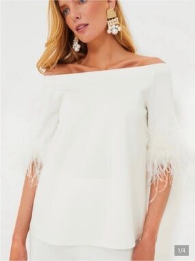 Tuckerneck White Feather Miranda Off-Shoulder Top Size Small